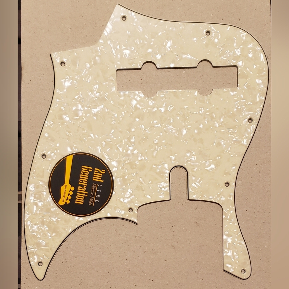 Sire Marcus Miller V7 pickguard (Ivory White)